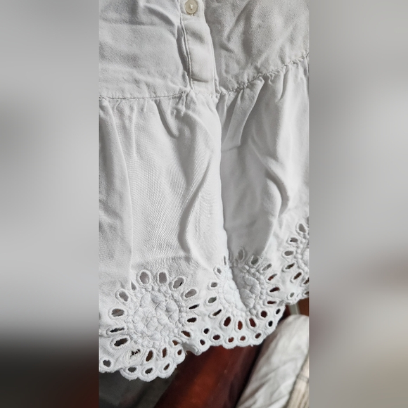 Old Navy eyelet tank sz M - Picture 3 of 6